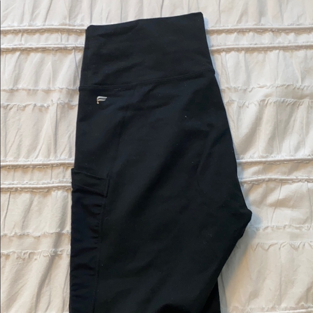 Fabletics Mila Capri Leggings